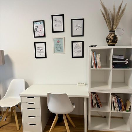 Sunny And Elegant Apartament In Central Location Graz Exterior foto